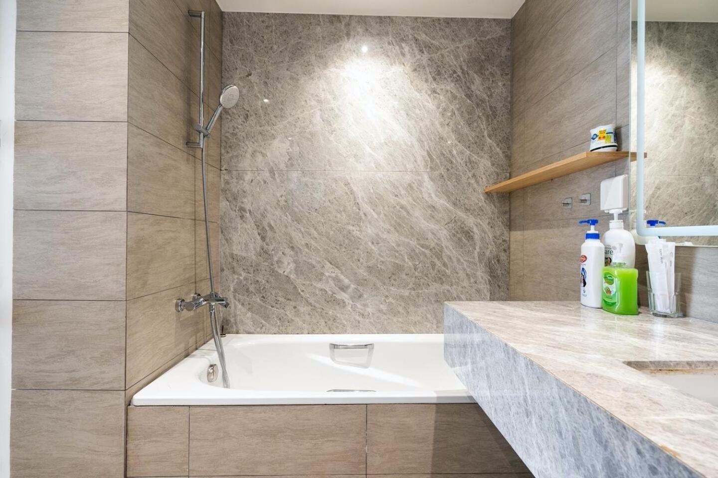 Căn hộ Summerset Apartment- Rivergate District 1 TP. Hồ Chí Minh
